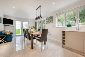 Dining - 4 Bed in Newquay (oc-b29882) (Newquay)