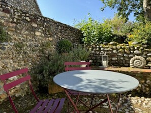 Outdoor dining - 1 Bed in Wiveton (oc-c29917) (Wiveton)