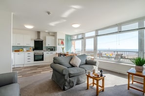 Living area - 2 Bed in Bridlington (oc-o29896) (Bridlington)