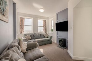 Living area - 2 Bed in Bridlington (oc-o29897) (Bridlington)