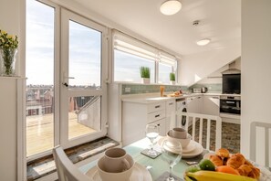 Cookware/dishes/utensils - 2 Bed in Bridlington (oc-o29897) (Bridlington)