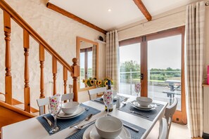 Dining - 3 Bed in Loveston (oc-l29793) (Reynalton)