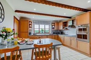 Microwave, oven, dishwasher, high chair - 4 Bed in St. Florence (oc-r29795) (Saint Florence)