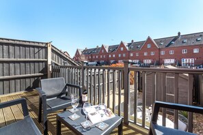 Outdoor dining - 3 Bed in Felixstowe (oc-p29748) (Felixstowe)