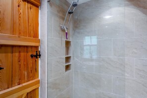 Towels - 2 Bed in Kirkby Malham (oc-f29609) (Airton)