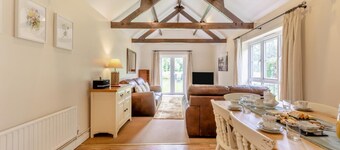 3 Bed in Two Waters Foot (oc-p29856)