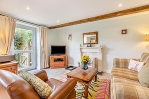 TV - 2 Bed in Langtree (oc-b29908) (Langtree)