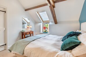 Travel cot, free WiFi, bed sheets - 2 Bed in Langtree (oc-o29910) (Langtree)