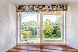 Interior - 4 Bed in Molland (oc-w29835) (Molland)