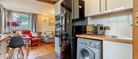 Microwave, oven, cookware/dishes/utensils