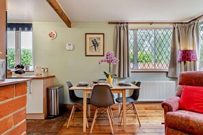 Dining - 2 Bed in Blakeney (oc-g29926) (Blakeney)