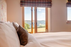 Free WiFi, bed sheets - 2 Bed in All Stretton (oc-d29884) (All Stretton)
