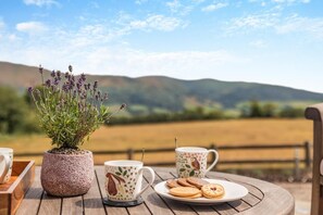 Outdoor dining - 2 Bed in All Stretton (oc-d29884) (All Stretton)