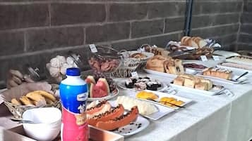 Free daily buffet breakfast