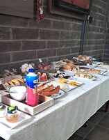 包含每日自助早餐