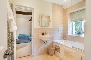 Towels - 7 Bed in Henley-on-Thames (oc-d29802) (Southend)