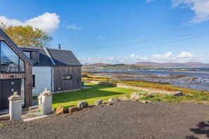 Exterior - 4 Bed in Isle Of Skye (oc-b29965) (Broadford)