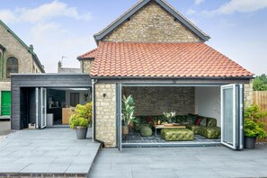 Terrace/patio - 4 Bed in Helmsley (oc-l29736) (Helmsley)