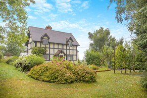 Exterior - 2 Bed in Woofferton (oc-b29941) (Woofferton)