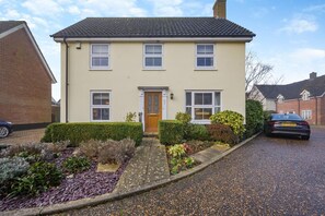 Exterior - 3 Bed in Hingham (oc-m29945) (Hingham)