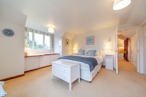3 Schlafzimmer, Reisekinderbett, kostenloses WLAN, Bettwäsche