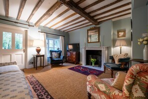 Free WiFi, bed sheets - 3 Bed in Wolterton (oc-w29869) (Wolterton)