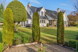 Exterior - 4 Bed in Invergowrie (oc-s29973) (Invergowrie)
