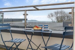 Outdoor dining - 3 Bed in Duporth (oc-s29979) (Charlestown)