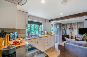 ميكروويف، مستلزمات طهي/أطباق/أوعية