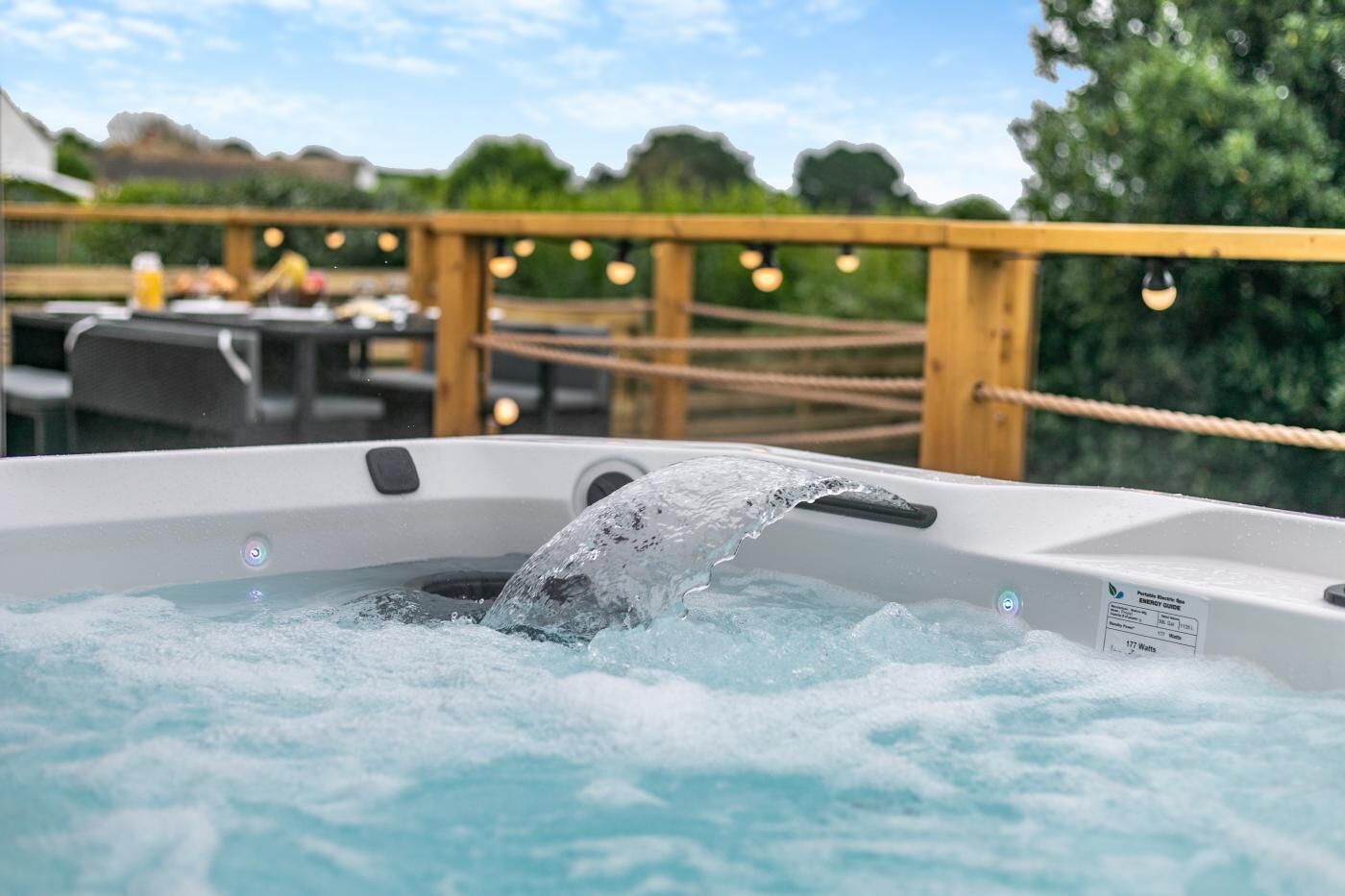 Tina de hidromasaje al aire libre