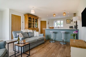 Fireplace - 2 Bed in Nomansland (oc-d29922) (Nomansland)