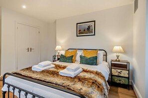 Iron/ironing board, free WiFi, bed sheets - 1 Bed in Holkham (oc-h29991) (Holkham)