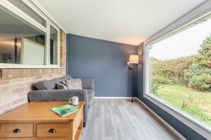 TV - 2 Bed in Wool (oc-r29949) (Wool)