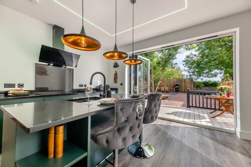 4 Bed in Berwick-upon-Tweed (oc-h29940)