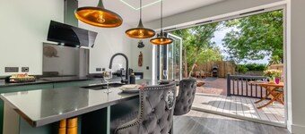 4 Bed in Berwick-upon-Tweed (oc-h29940)