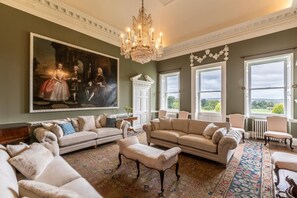 TV, fireplace - 8 Bed in Hambridge (oc-e29974) (Hambridge)