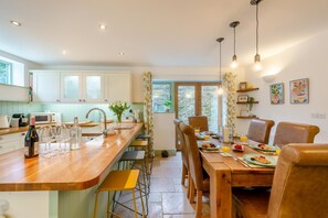Dining - 3 Bed in Lea (oc-c29996) (Lea)