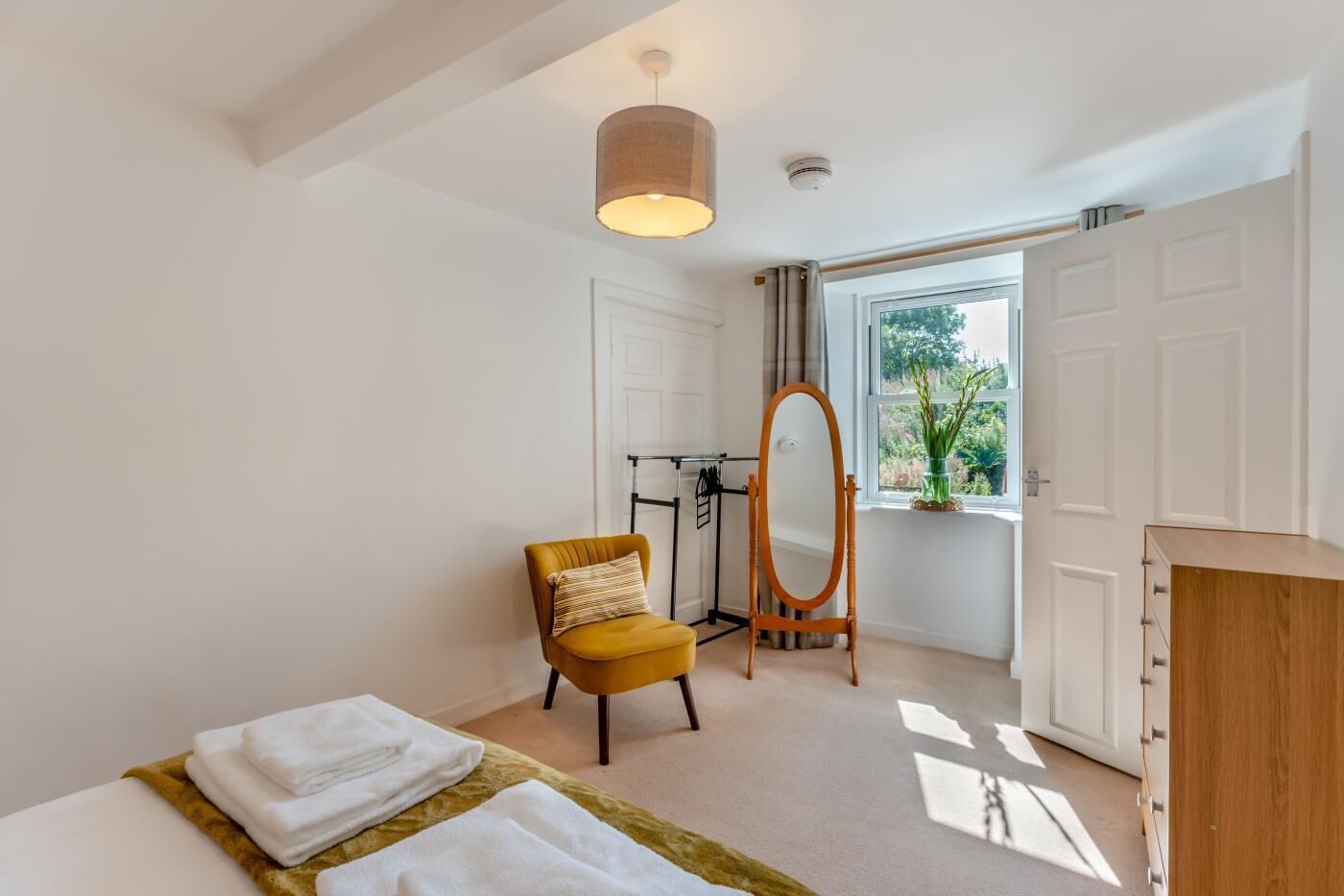 Free WiFi, bed sheets