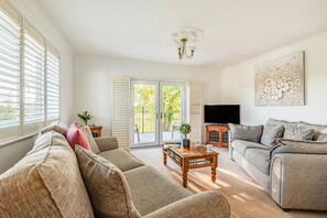 TV - 3 Bed in Longtown (oc-h30069) (Longtown)