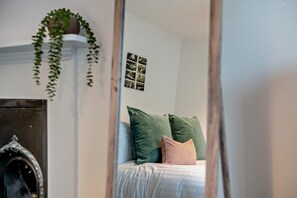 2 chambres, fer et planche à repasser, Wi-Fi gratuit, draps fournis