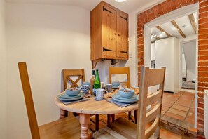 Dining - 2 Bed in Lavenham (oc-s30055) (Lavenham)