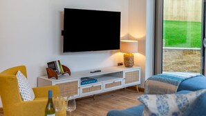 TV - 2 Bed in Melplash (oc-r30043) (Melplash)