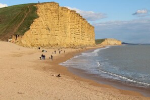 Beach - 2 Bed in Melplash (oc-r30043) (Melplash)