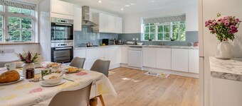 3 Bed in Scethrog (oc-h30013)