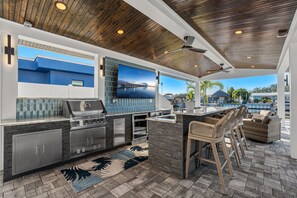 House (4 Bedrooms) | Bar (on property) - 126 Deleon Rd (Cocoa Beach)