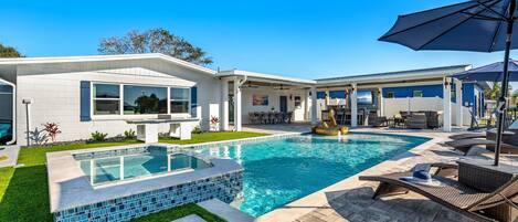 House (4 Bedrooms) | Front of property