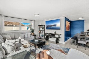 House (4 Bedrooms) | Living area - 126 Deleon Rd (Cocoa Beach)