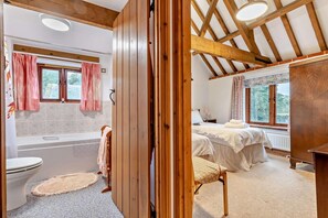 Bügeleisen/Bügelbrett, kostenloses WLAN, Bettwäsche