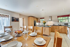 Dining - 4 Bed in Ellastone (oc-11744sf) (Ellastone)