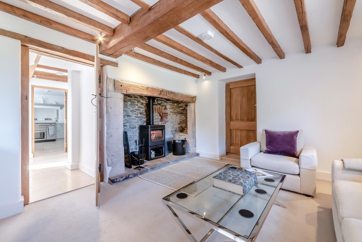 Télévision, cheminée